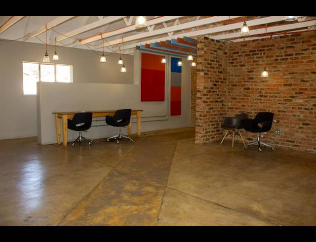 BUSINESS PROPERTY TO RENT IN HELDERKRUIN